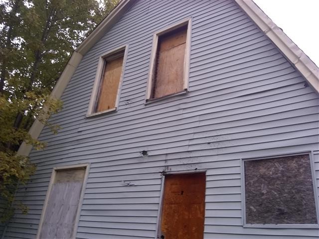 6101 Florida rear exterior 3.jpeg